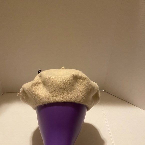 Wool Beret - Picture 4 of 12